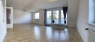 Wohnzimmer - Lichtdurchflutete Maisonettewohnung mit Balkon - Exklusives Wohnen über den Dächern!