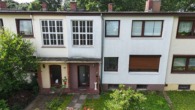 Hauseingang - Zweifamilienhaus mit Garten & Wintergarten – Sanierungsobjekt mit Potenzial in Bremen!