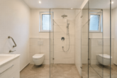 Badezimmer - Privatgarten mitten in Bremen – Ihre Stadtwohnung mit Pavillon, Grillhäuschen & Teich