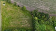 Drohnenansicht 4 - Landliebe pur – Traumgrundstück mit über 10.000 m² & Sanierungsbedürftigem Einfamilienhaus!